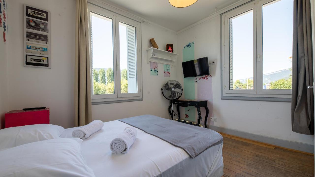 Mamie Jane Co-Munity Hotel Aix-les-Bains Exterior foto